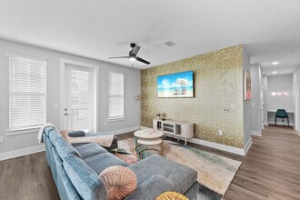 Building Photo - 11830 Buckfield Cir