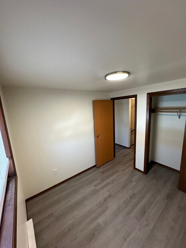 Building Photo - 416/418 17th Ave