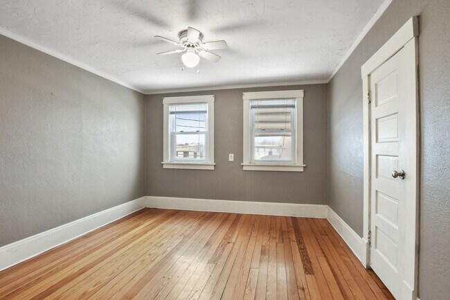 Building Photo - 117 N 1st St