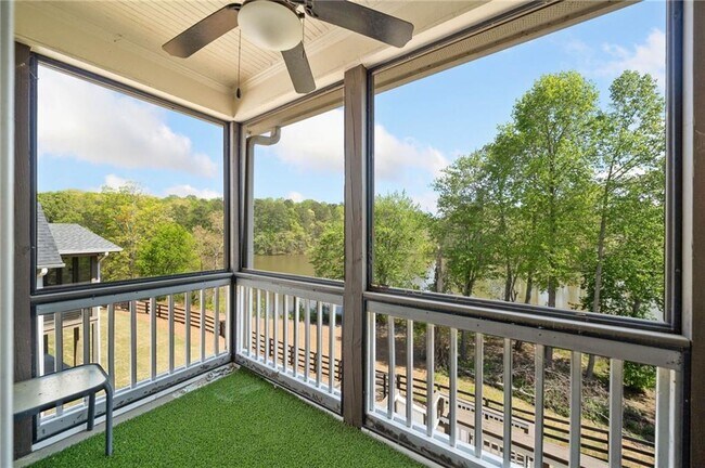 Building Photo - 4180 Woodwind Dr