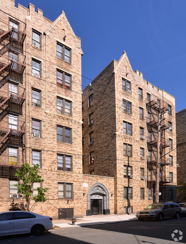 Exterior - 2911 Barnes Ave