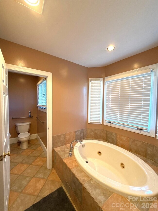 Building Photo - 14009 Thompson Rd