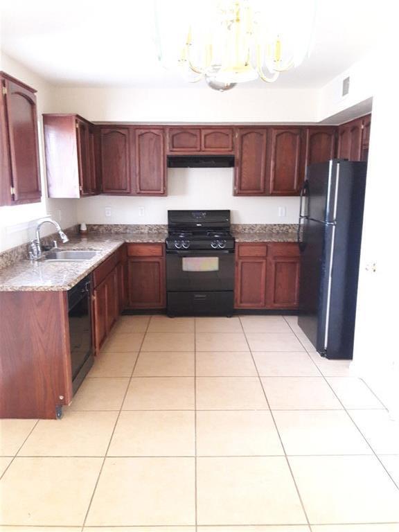 Building Photo - 14025 Tierra Vianey Dr