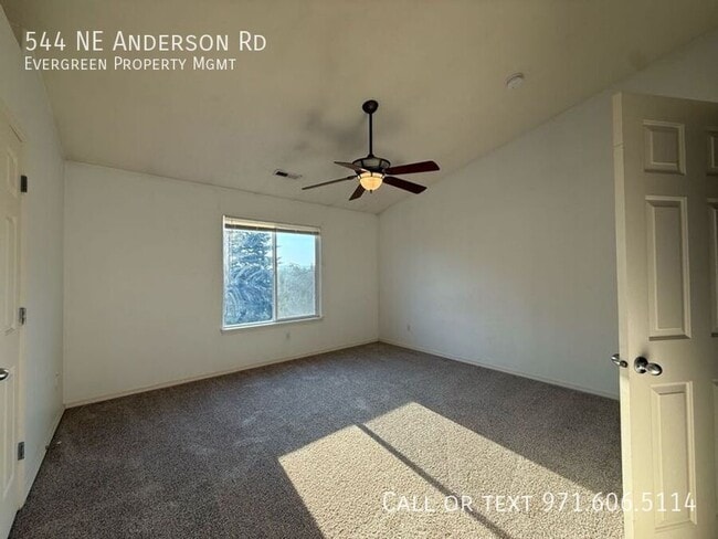 Building Photo - 544 NE Anderson Rd