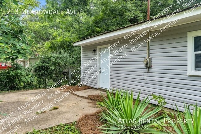 Building Photo - 213 Meadowdale Ave