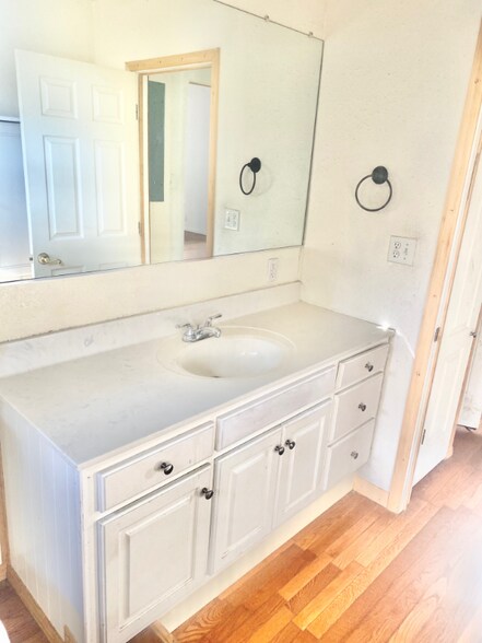 Building Photo - 120 Lynchburg Ave