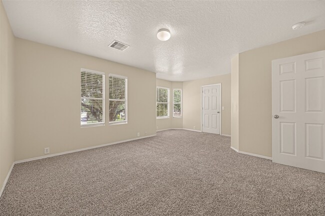 Building Photo - 18915 S Lyford Dr
