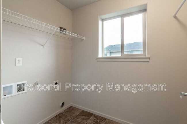 Building Photo - 1311 NE 82nd Way