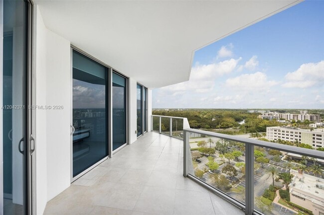 Building Photo - 17301 Biscayne Blvd