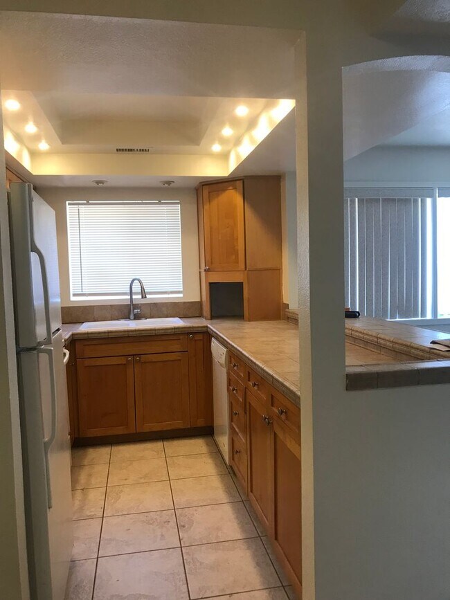 Building Photo - 1808 N 32nd St