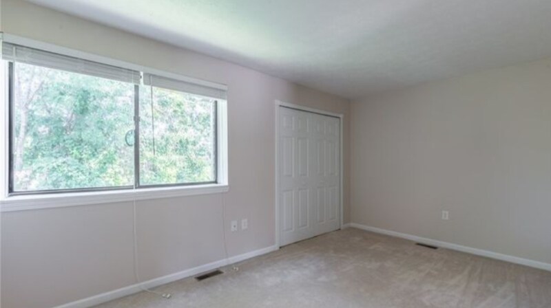 Building Photo - 38465 North Ln