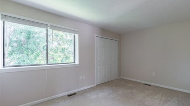 Building Photo - 38465 North Ln