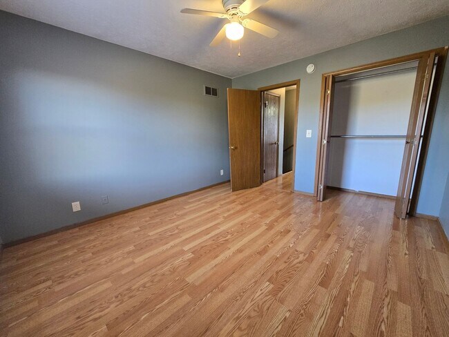 Building Photo - 1501 Northbrook Dr