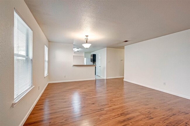 Building Photo - 7910 Raven Creek Ln