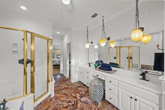 Building Photo - 2600 Cedarwood Ct