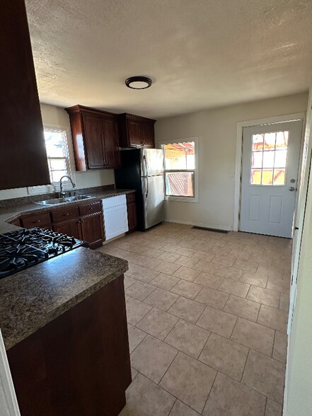 Building Photo - 3210 S Ammon Rd