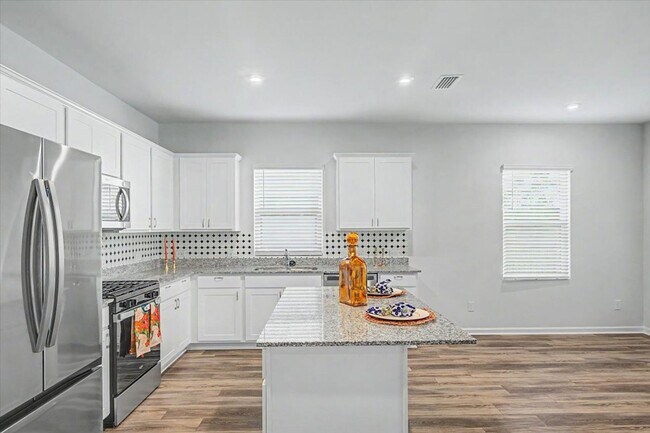 Building Photo - 783 Longleaf Dr