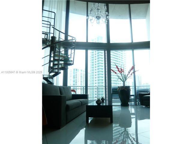 Building Photo - 690 SW 1st Ct