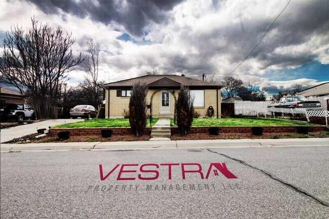 Building Photo - 10853 Pearl Ct