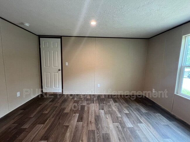 Building Photo - 16364 SE 57th St