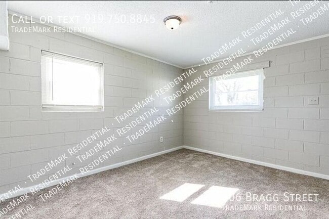 Building Photo - 506 Bragg St