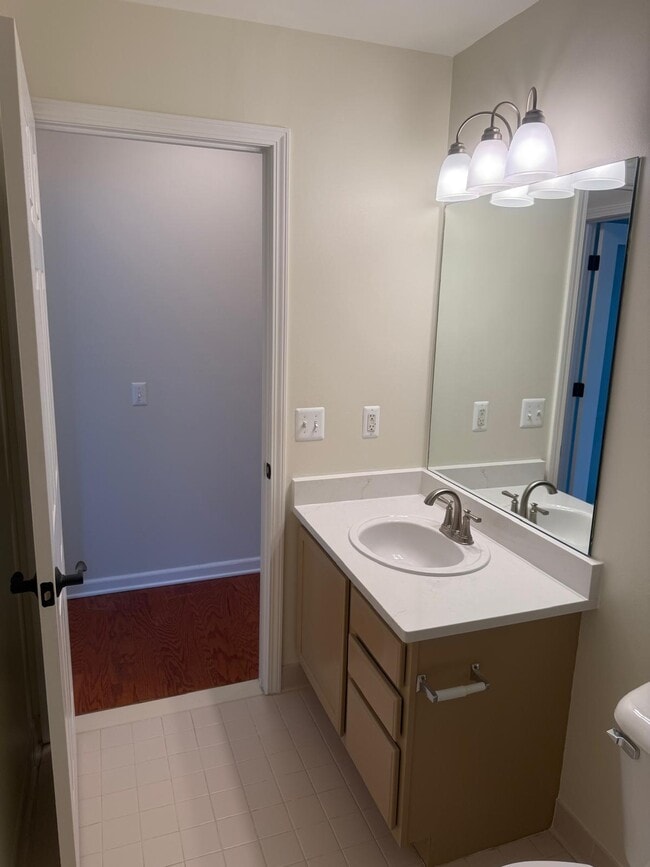 Building Photo - 7438 Lacy Dr