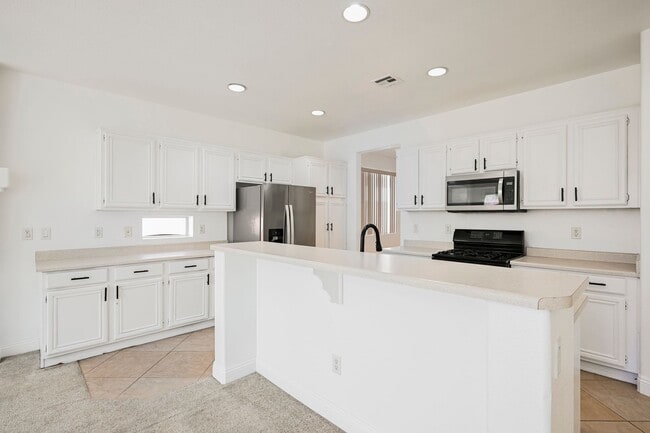 Building Photo - Welcome Home!  One Store Home