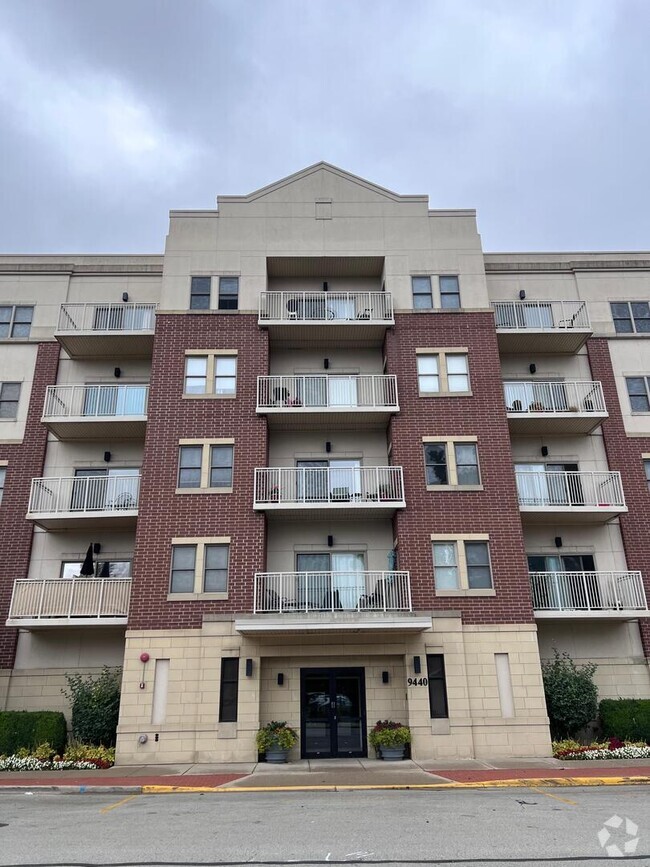 Building Photo - 9440 S 51st Ave