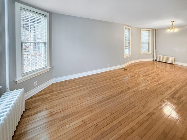 Building Photo - 2340 N Tripp Ave