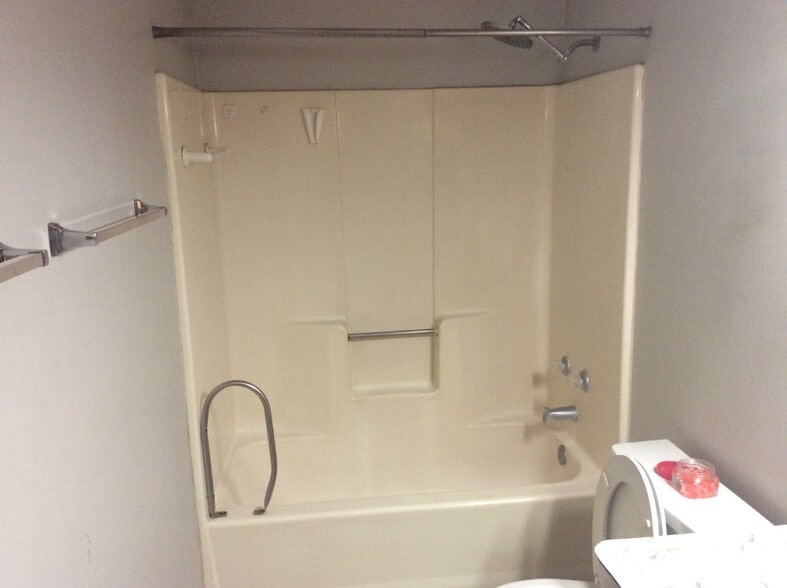 Bathroom - 12421 Green Ridge Dr