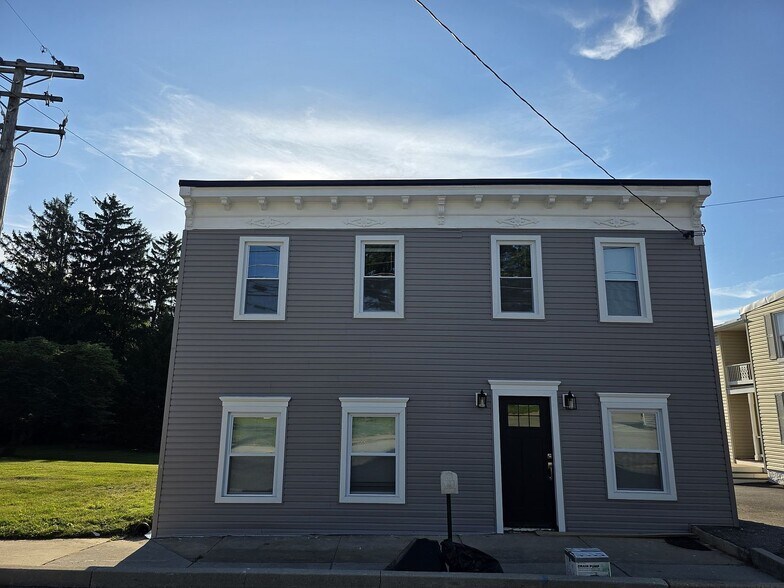Building Photo - 29 S Main St