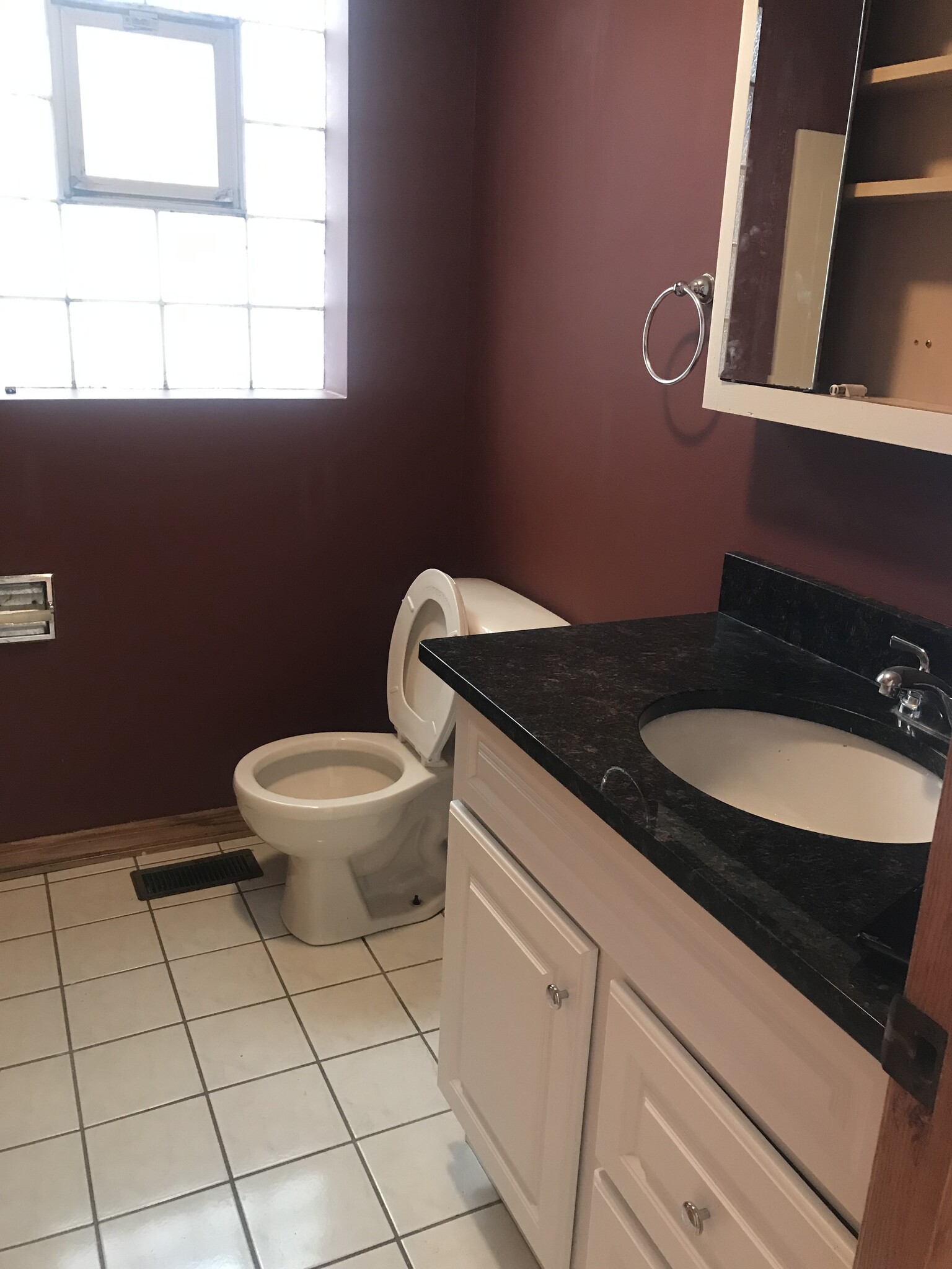 Unit 2 & 3 Bathroom - 5218 S Kilbourn Ave