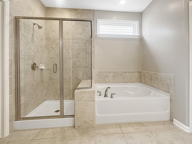 Building Photo - 813 Firefly Ct