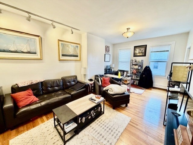 Building Photo - 83 High St