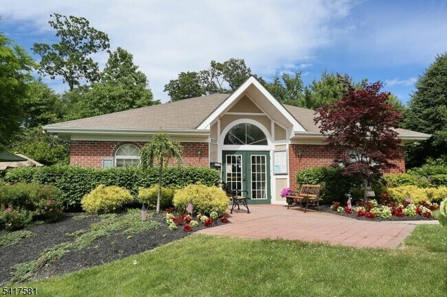 Building Photo - 2051 Charles Ct