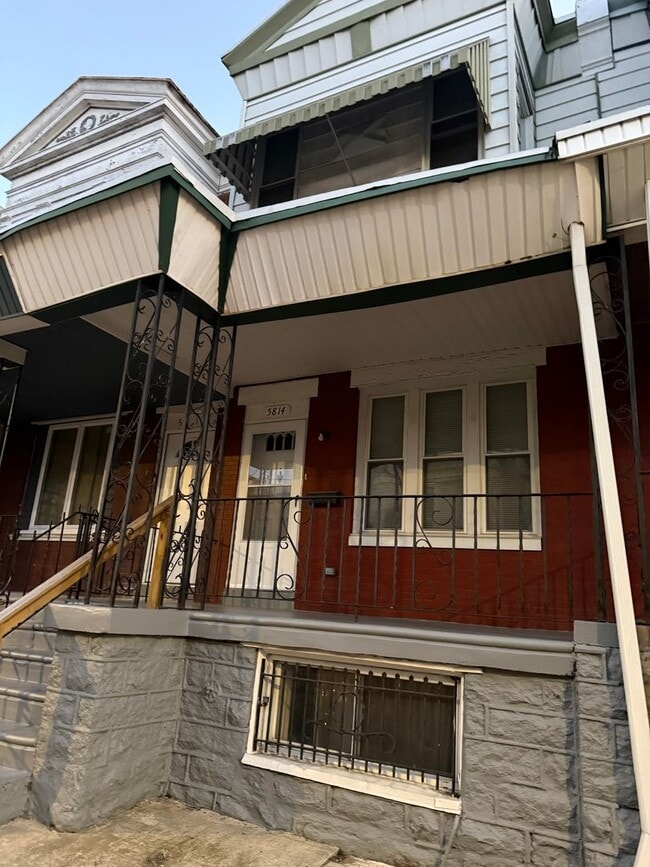 Building Photo - Beautiful 3 bedroom house