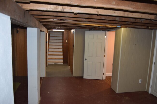 Building Photo - Single Family Home