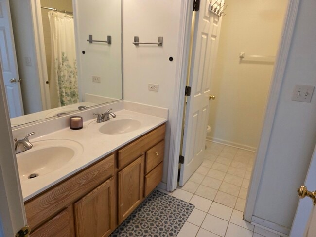 Building Photo - 54 Woodview Dr