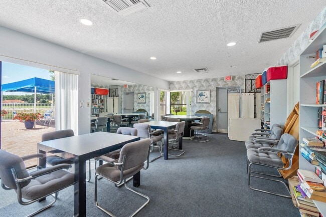 Building Photo - 6662 Boca Del Mar Dr