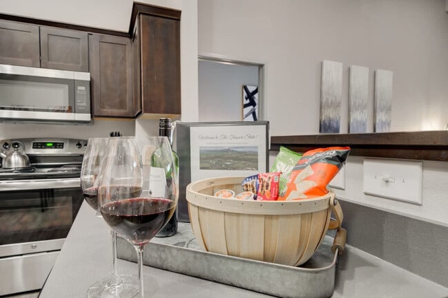 Building Photo - 2210 Remington Way