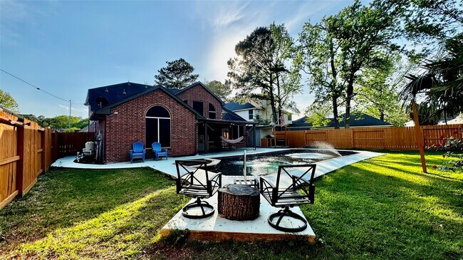 Building Photo - 14506 Wadlington Dr