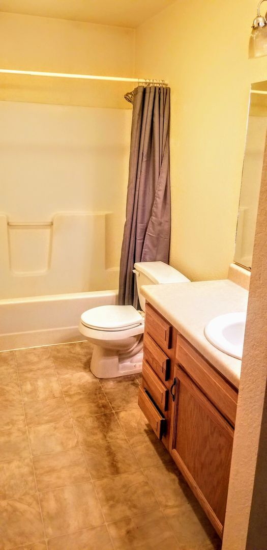 Building Photo - 16880 Huntington Lane A &amp; B