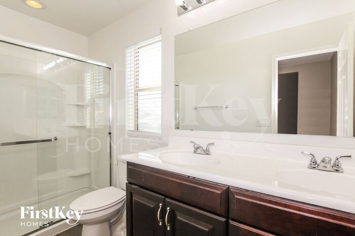 Building Photo - 10242 W Levi Dr