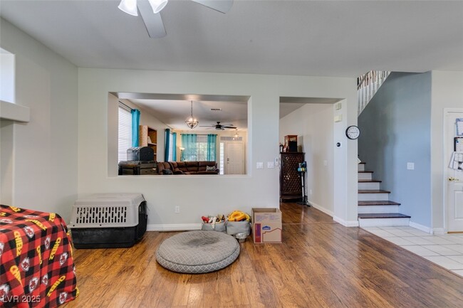 Building Photo - 1048 Painted Daisy Ave