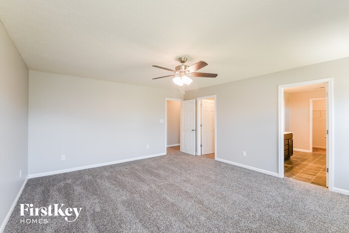 Building Photo - 2020 Eagles Ridge Dr