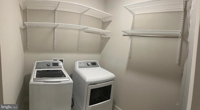 Building Photo - 43424 Stonewood Crossing Ter