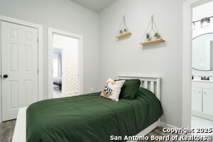 Building Photo - 114 Dilworth St