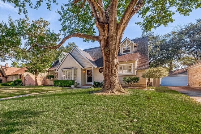 Building Photo - 1619 Crystal Hills Dr