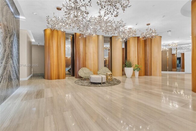 Building Photo - 488 NE 18th St