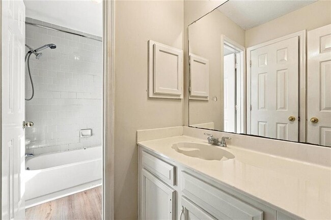 Building Photo - 10870 Willow Meadow Cir